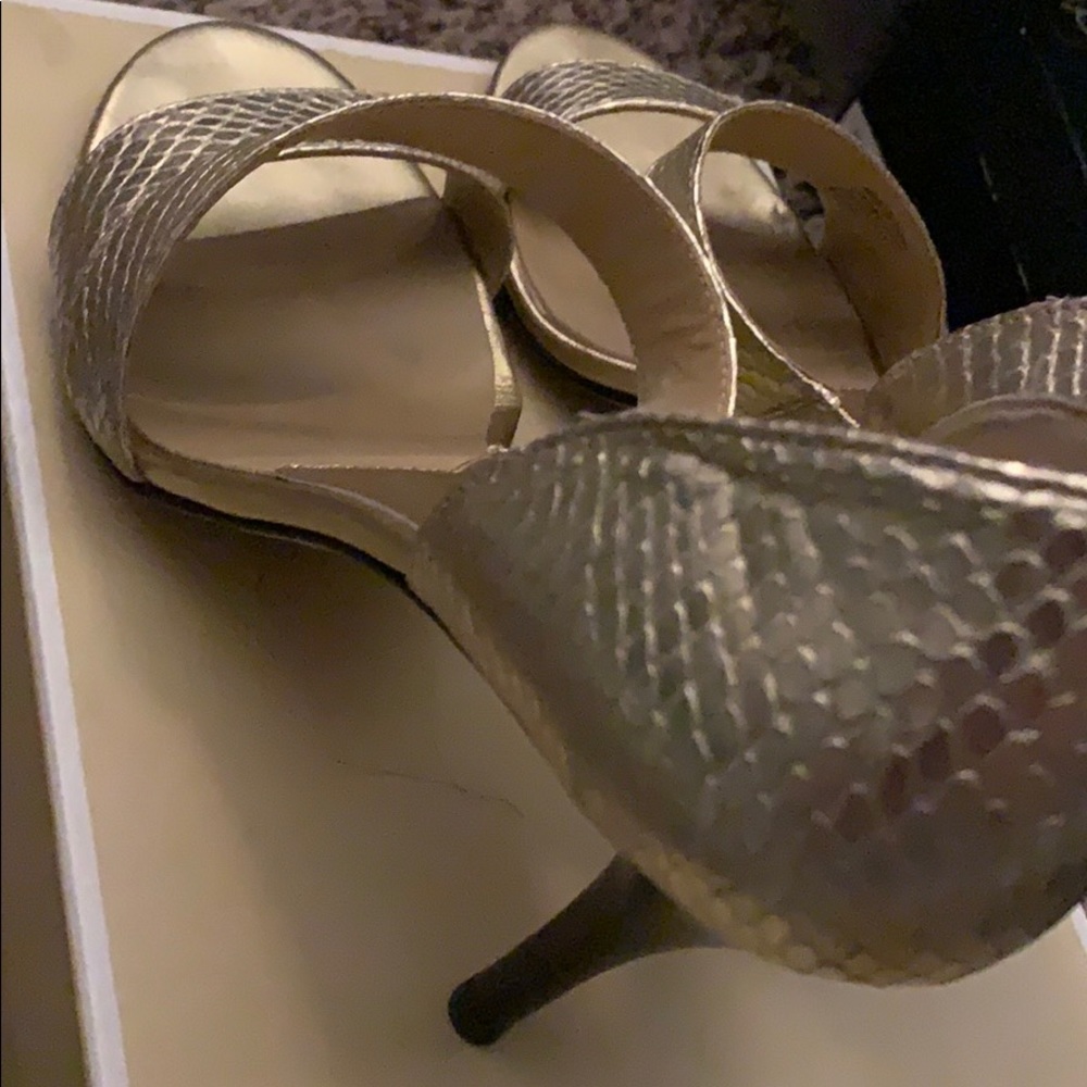 Heels - Picture 4 of 5